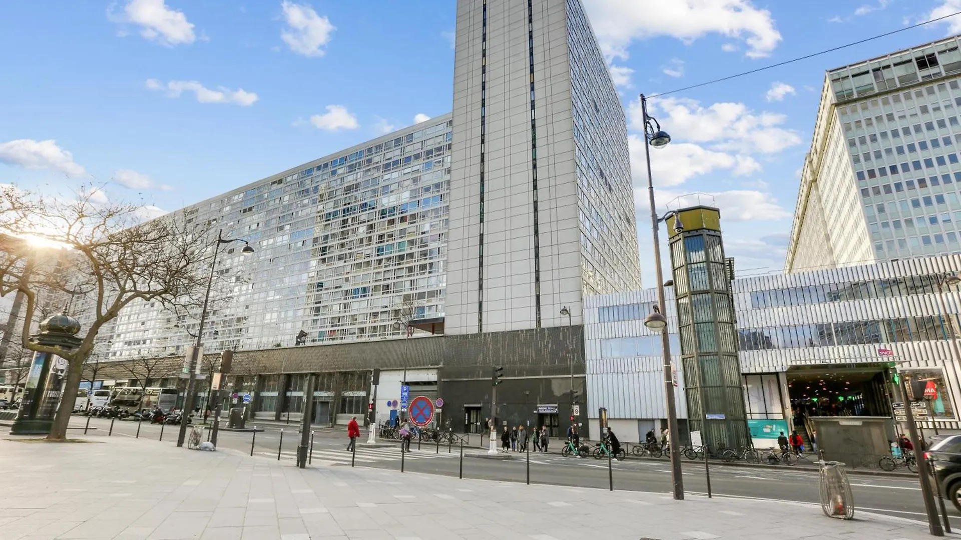 Paris Luxury Apartment 75M2 With Eiffel Tower View, 1 Min Metro, Parking